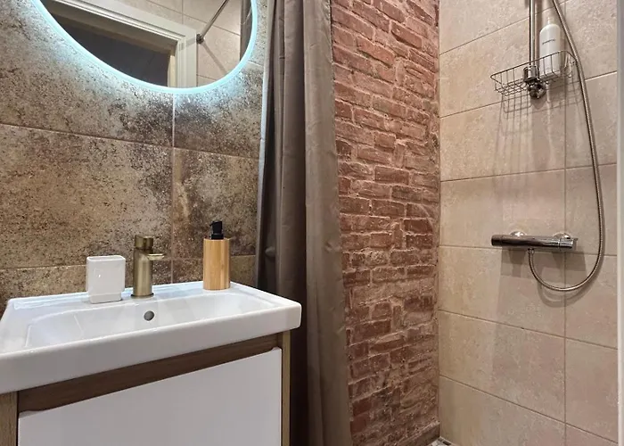 Garden Next To Telliskivi & Old Town Apartment Tallinn